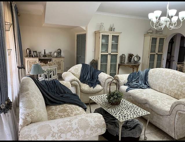 3 BEDROOM TOWNHOUSE FOR SALE IN CROYDON